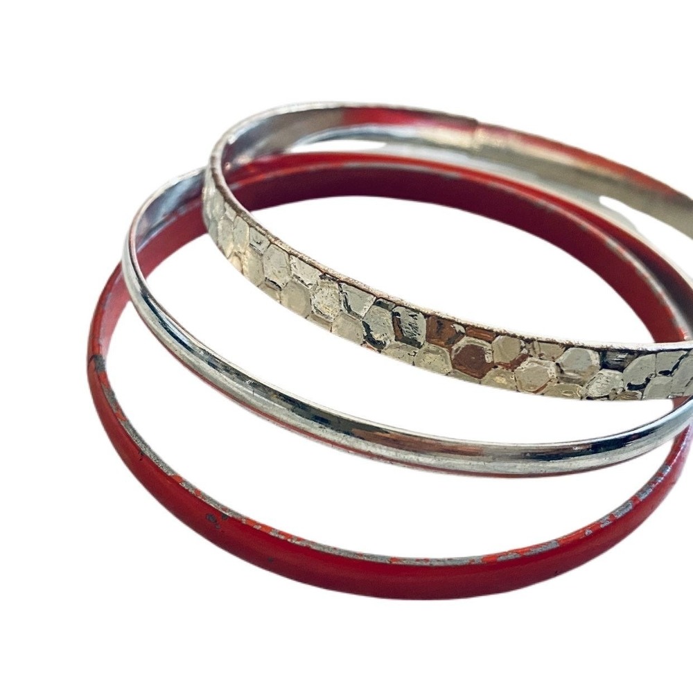 Set of 3 bangle bracelets red‎ enamel and silver toned